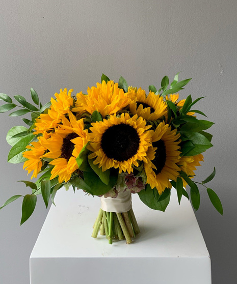 Classic Sunflower Bouquets